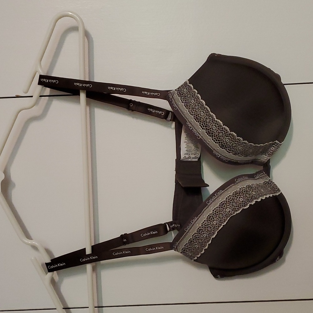 36C Calvin Klein bra